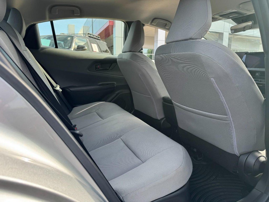 Certified 2023 Toyota Prius LE AWD/4WD image 11