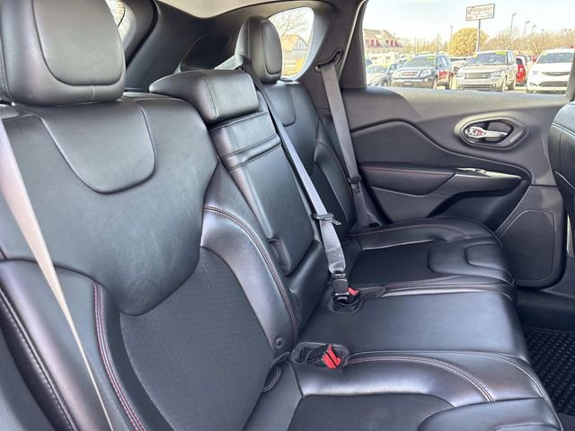 Used 2019 Jeep Cherokee Trailhawk w/ Comfort/Convenience Group image 21