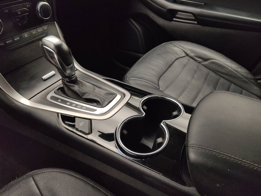 Used 2018 Ford Edge SEL image 26