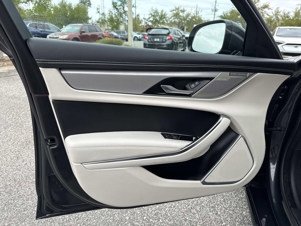 Used 2024 Jaguar XF R-Dynamic SE image 23