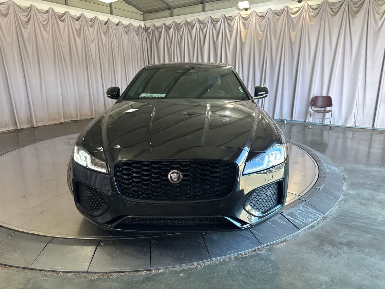 Used 2023 Jaguar XF SE RWD video 2