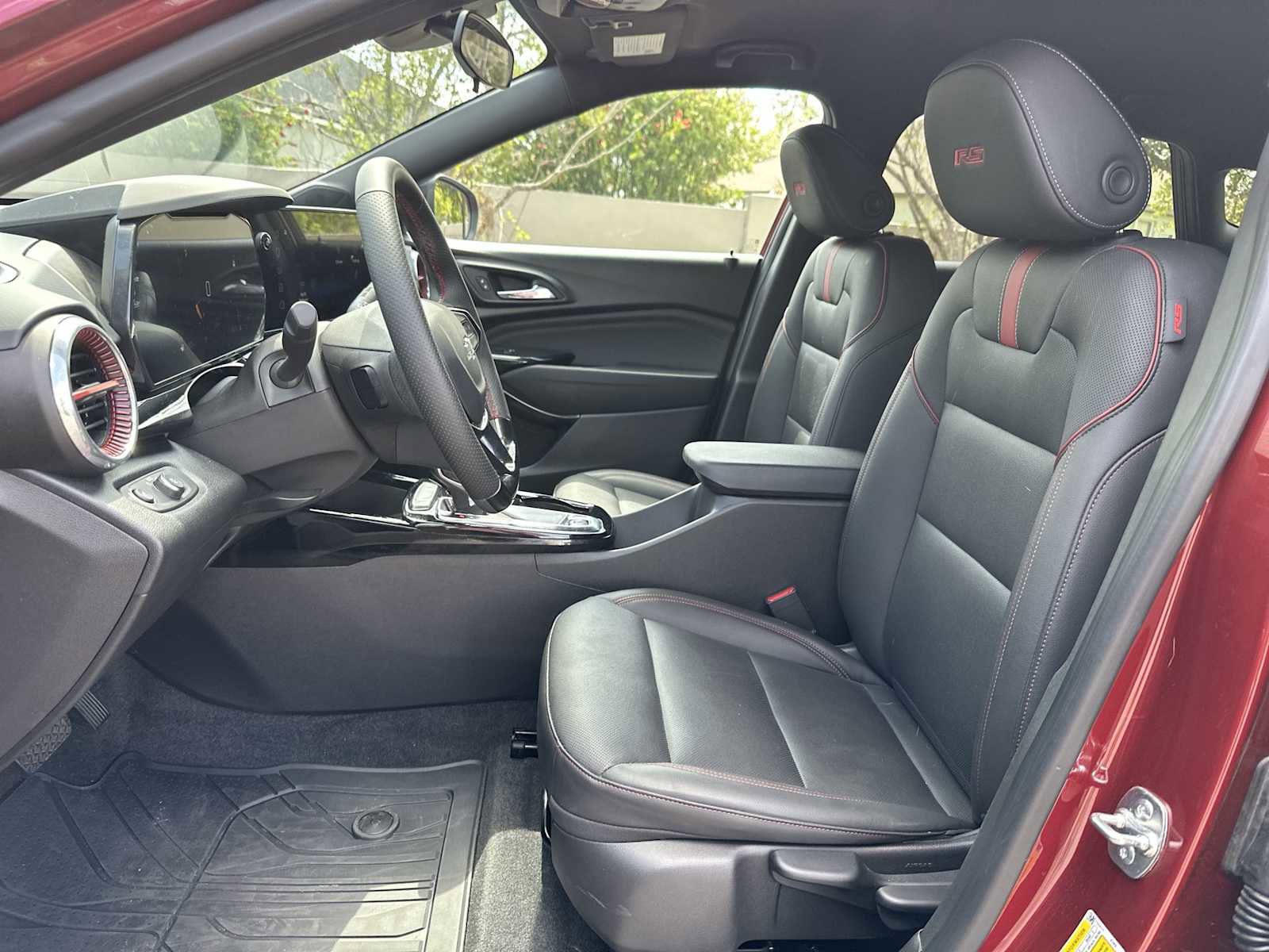 Certified 2025 Chevrolet Trax RS w/ Driver Confidence Package FWD image 16