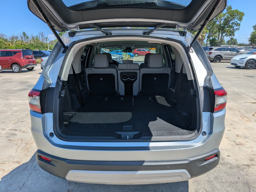 Used 2025 Honda Pilot EX-L image 12