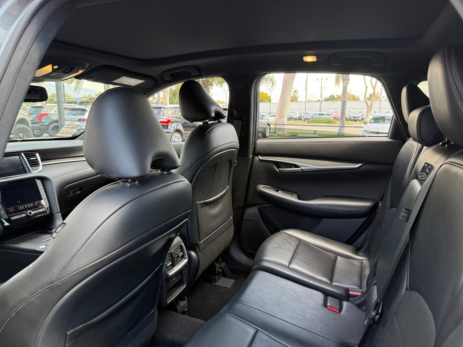 Used 2022 INFINITI QX50 Luxe w/ Appearance Package image 16