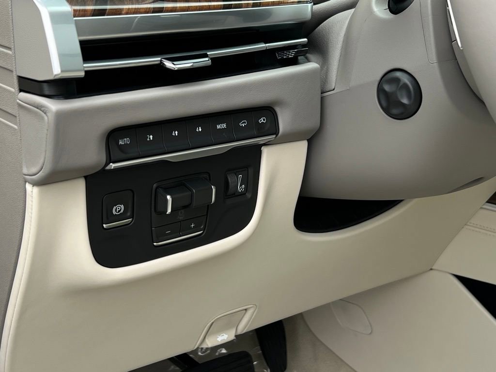 New 2026 Cadillac Escalade Platinum Luxury AWD/4WD image 9
