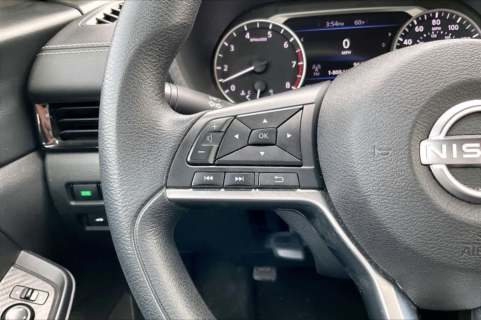 Used 2024 Nissan Sentra SV FWD image 24