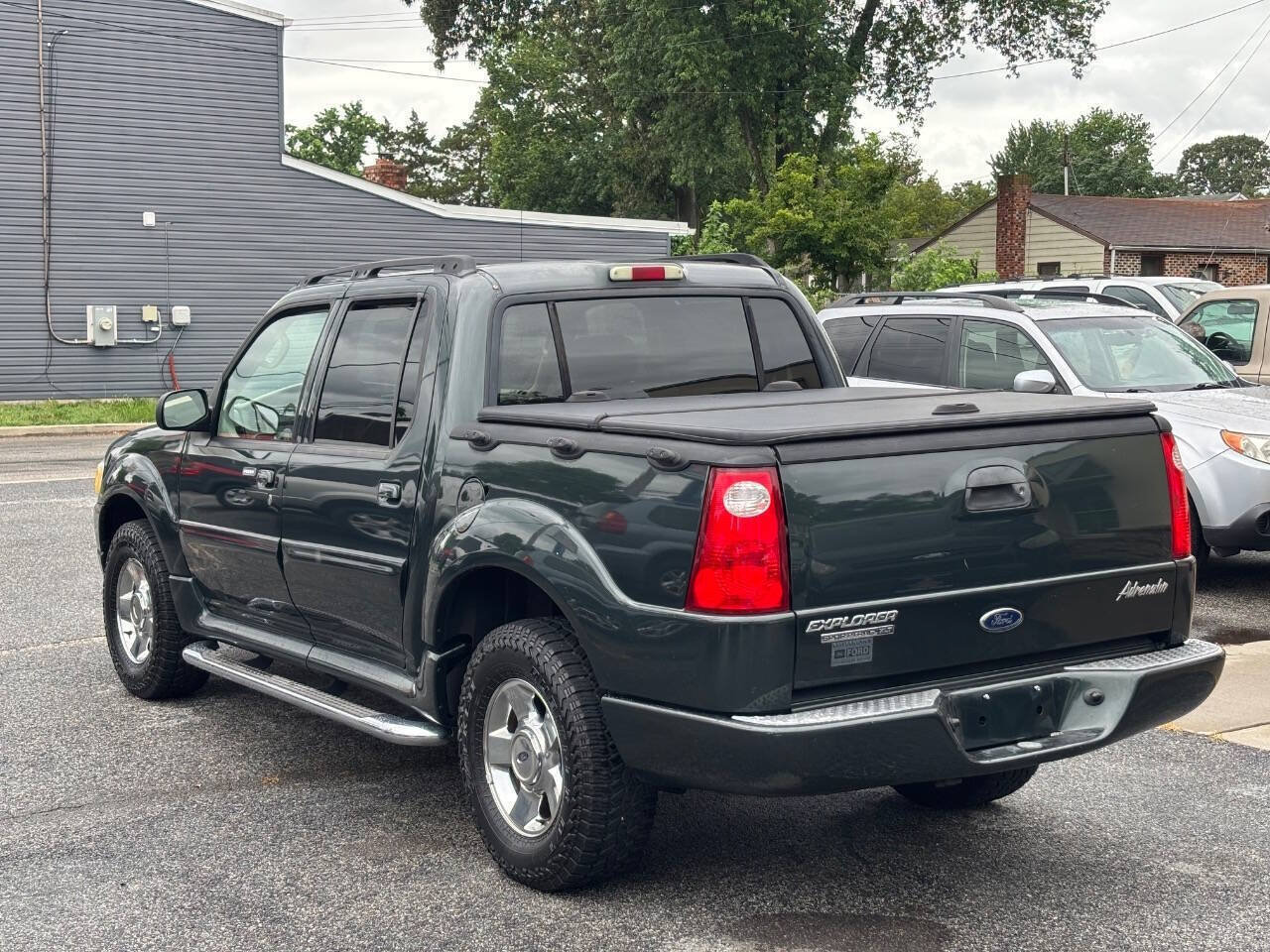 Used 2004 Ford Explorer Sport Trac XLT AWD/4WD image 7