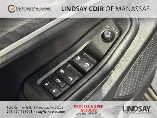 Certified 2023 Jeep Grand Cherokee Limited w/ Black Appearance Package AWD/4WD image 29