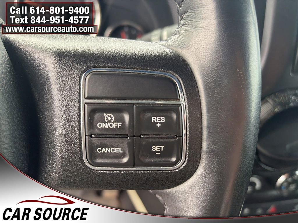 Used 2018 Jeep Wrangler Sahara w/ Connectivity Group image 14