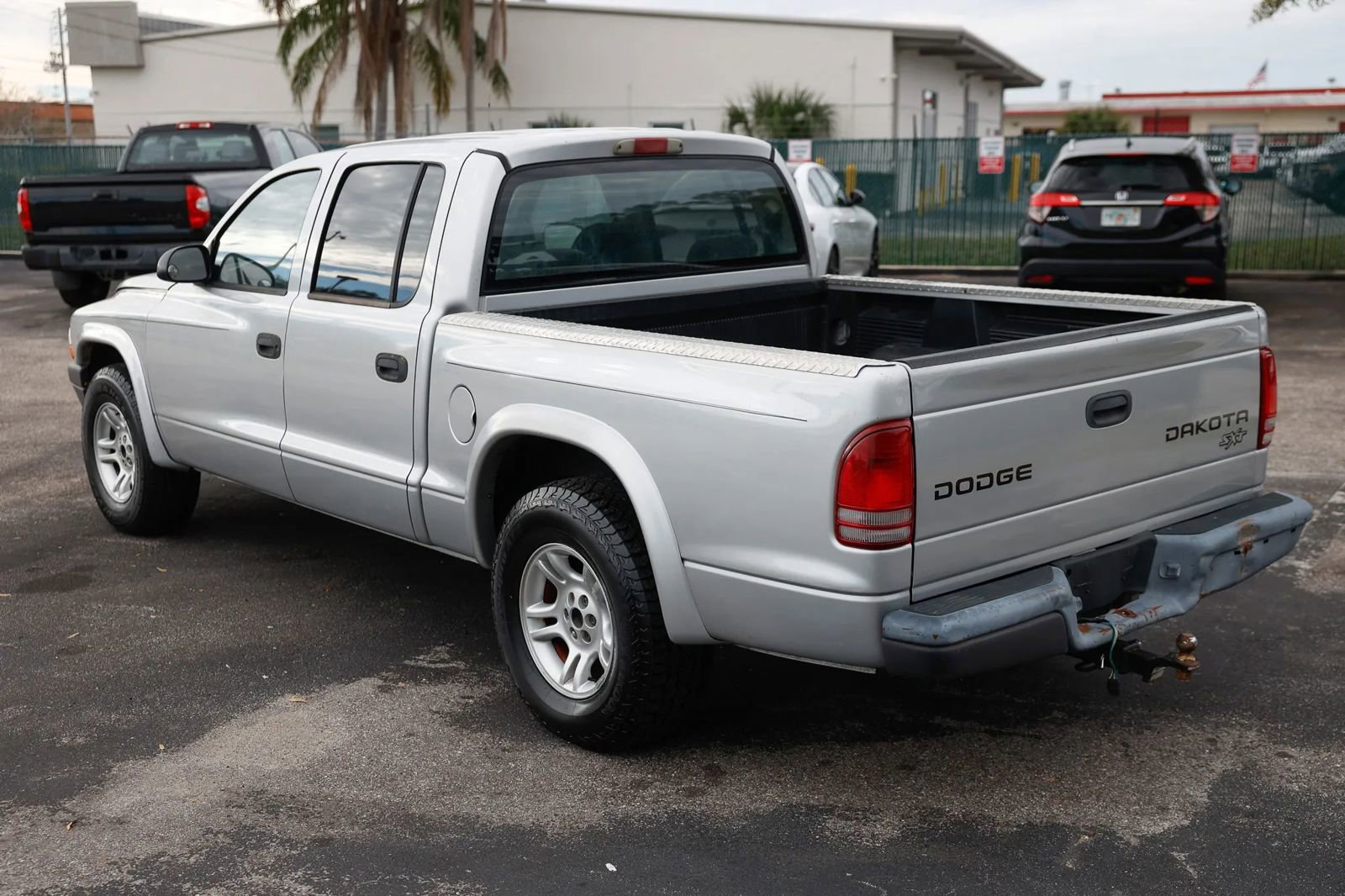 Used 2004 Dodge Dakota Sport w/ Deluxe Convenience Group image 3
