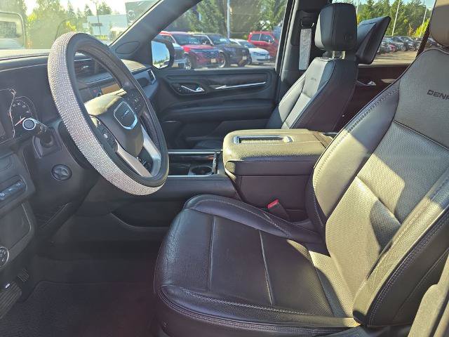 Used 2021 GMC Yukon Denali w/ Denali Premium Package AWD/4WD image 6