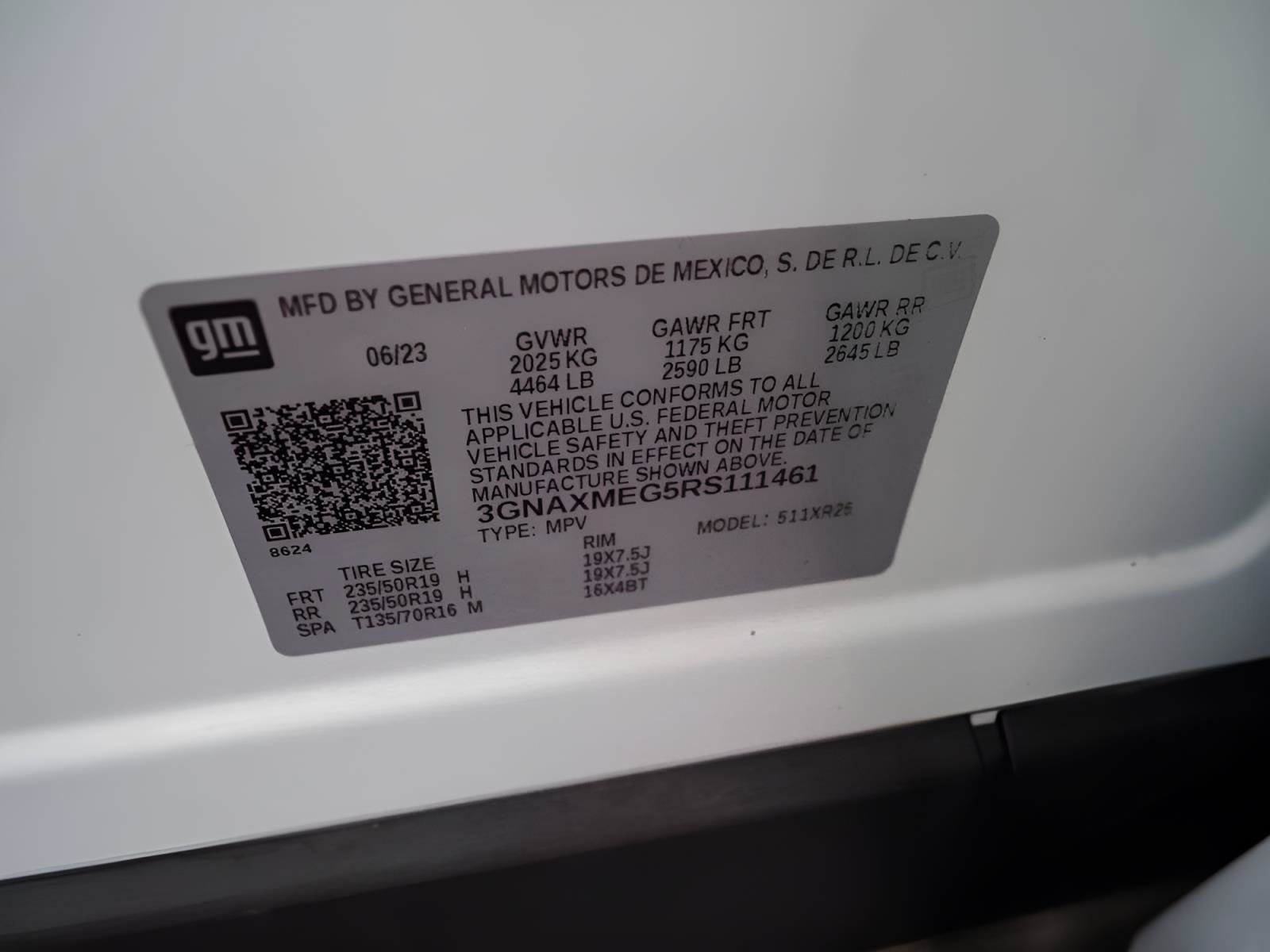 Used 2024 Chevrolet Equinox RS w/ LPO, Floor Liner Package FWD image 40