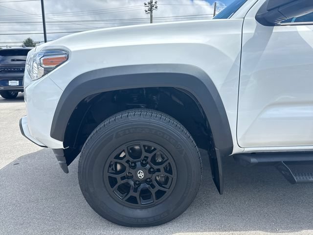 Used 2022 Toyota Tacoma SR w/ SX Package RWD image 10