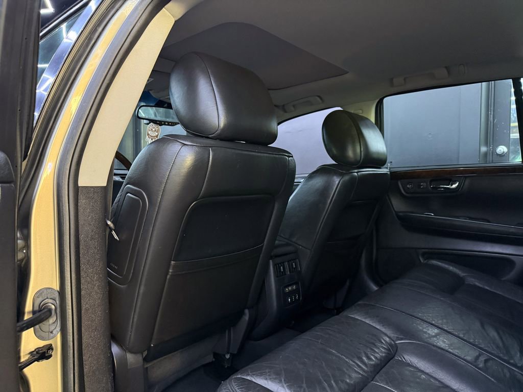 Used 2010 Cadillac DTS Premium FWD image 16