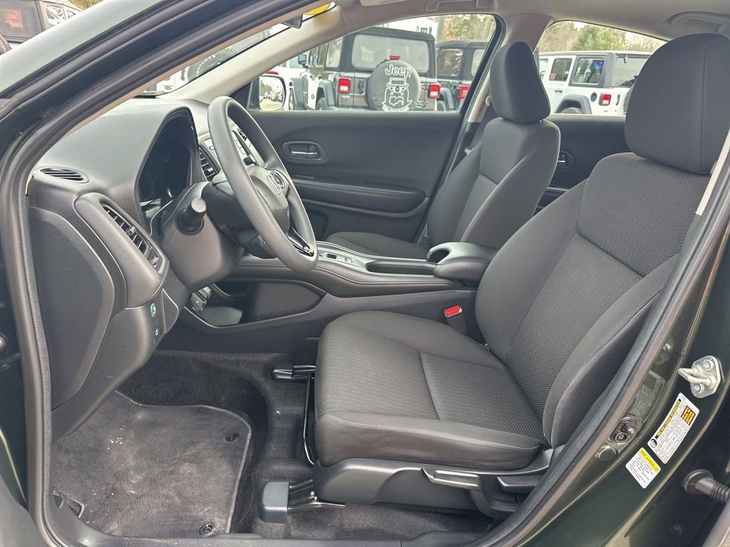 Used 2016 Honda HR-V LX image 11