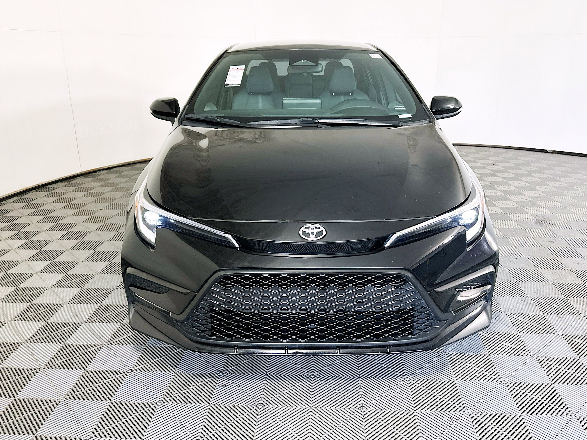 Used 2024 Toyota Corolla SE FWD image 8