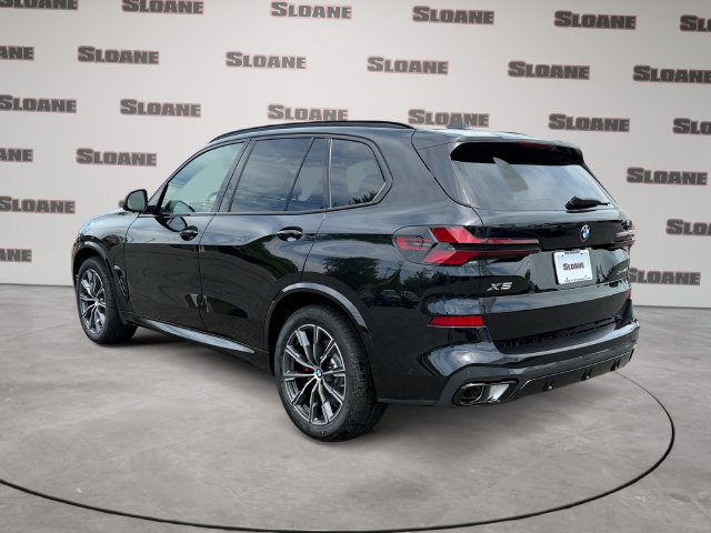 New 2026 BMW X5 xDrive40i w/ M Sport Package AWD/4WD image 3