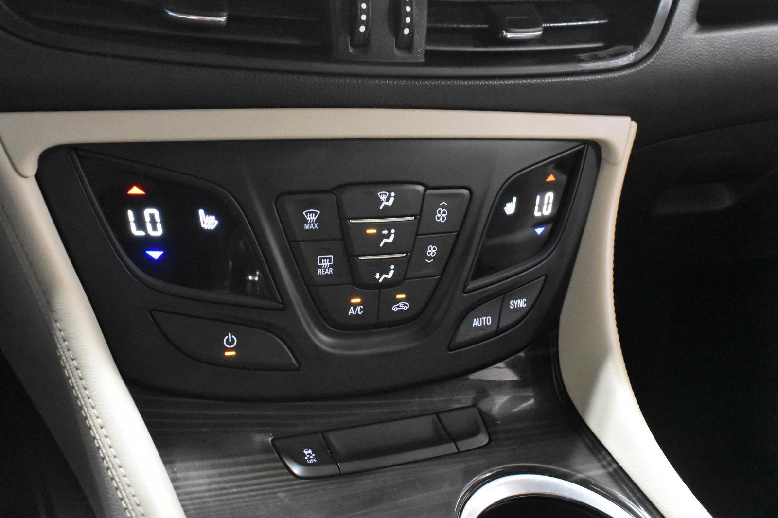 Used 2020 Buick Envision Preferred AWD/4WD image 17