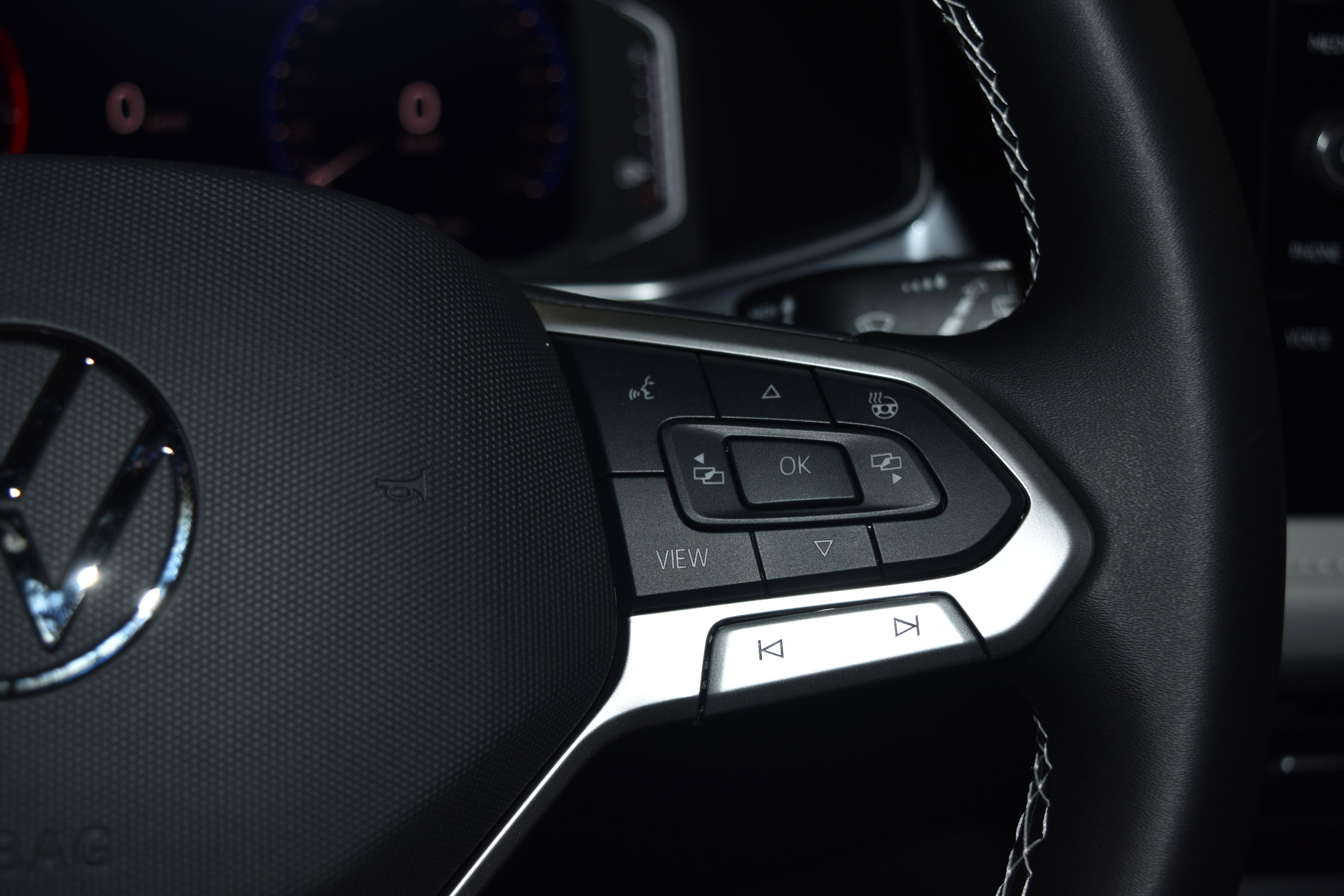 New 2026 Volkswagen Taos SEL AWD/4WD image 7