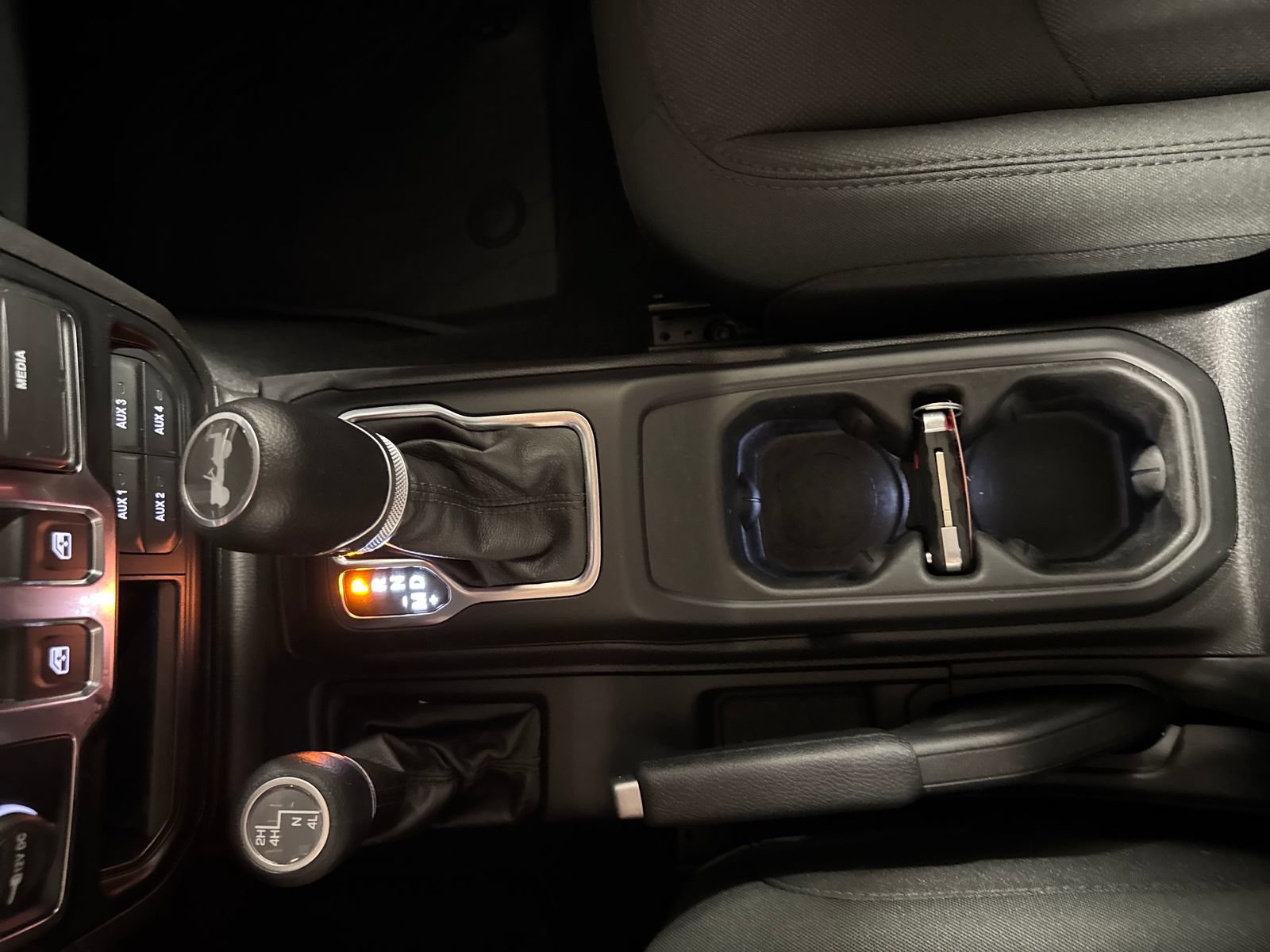 Used 2022 Jeep Wrangler Sport AWD/4WD image 23
