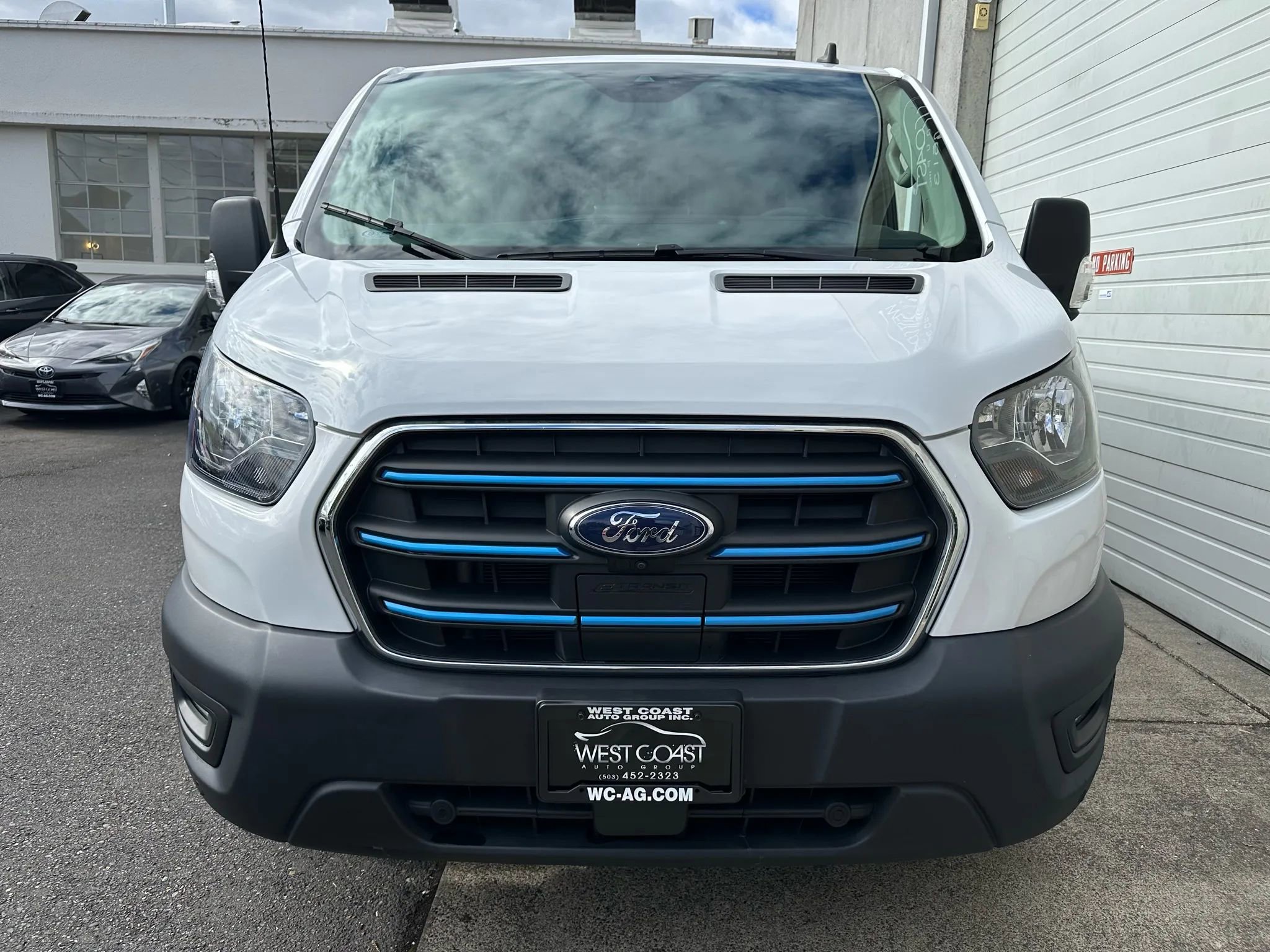 Used 2023 Ford E-Transit Low Roof image 4