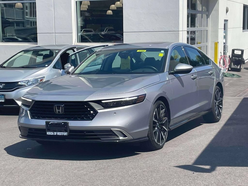 Certified 2023 Honda Accord Touring image 3
