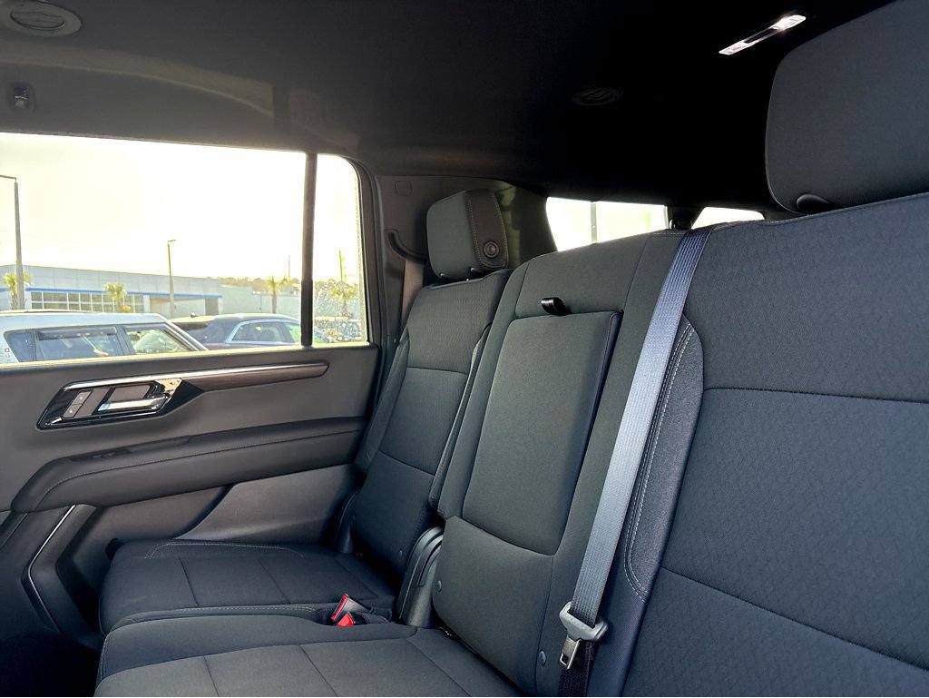 New 2026 Chevrolet Suburban LS RWD image 22