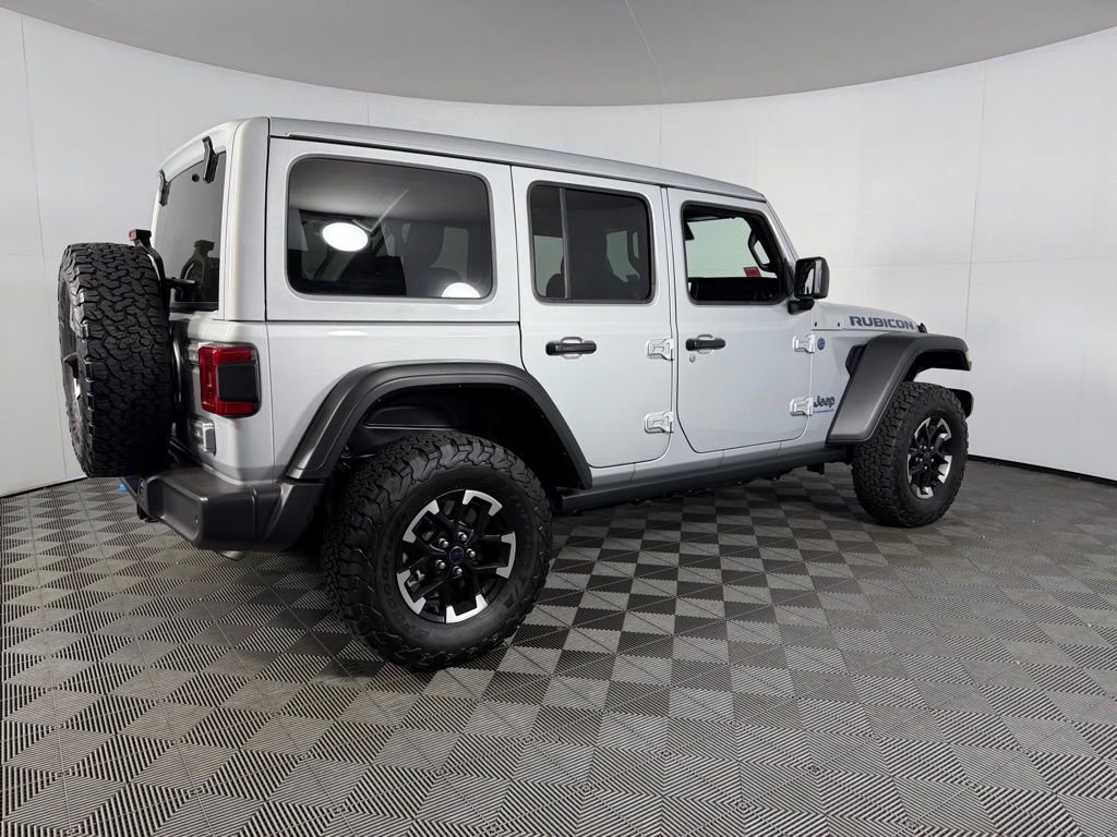 Used 2024 Jeep Wrangler Unlimited Rubicon 4xe w/ Safety Group AWD/4WD image 9