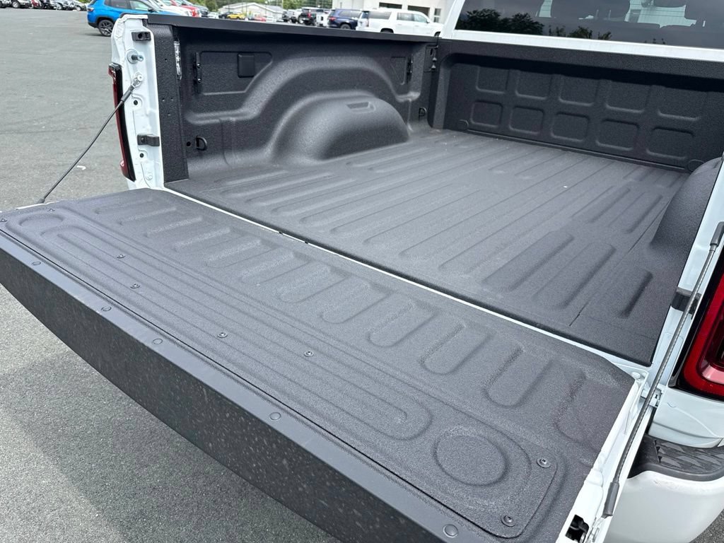 New 2026 RAM 2500 Big Horn AWD/4WD image 19