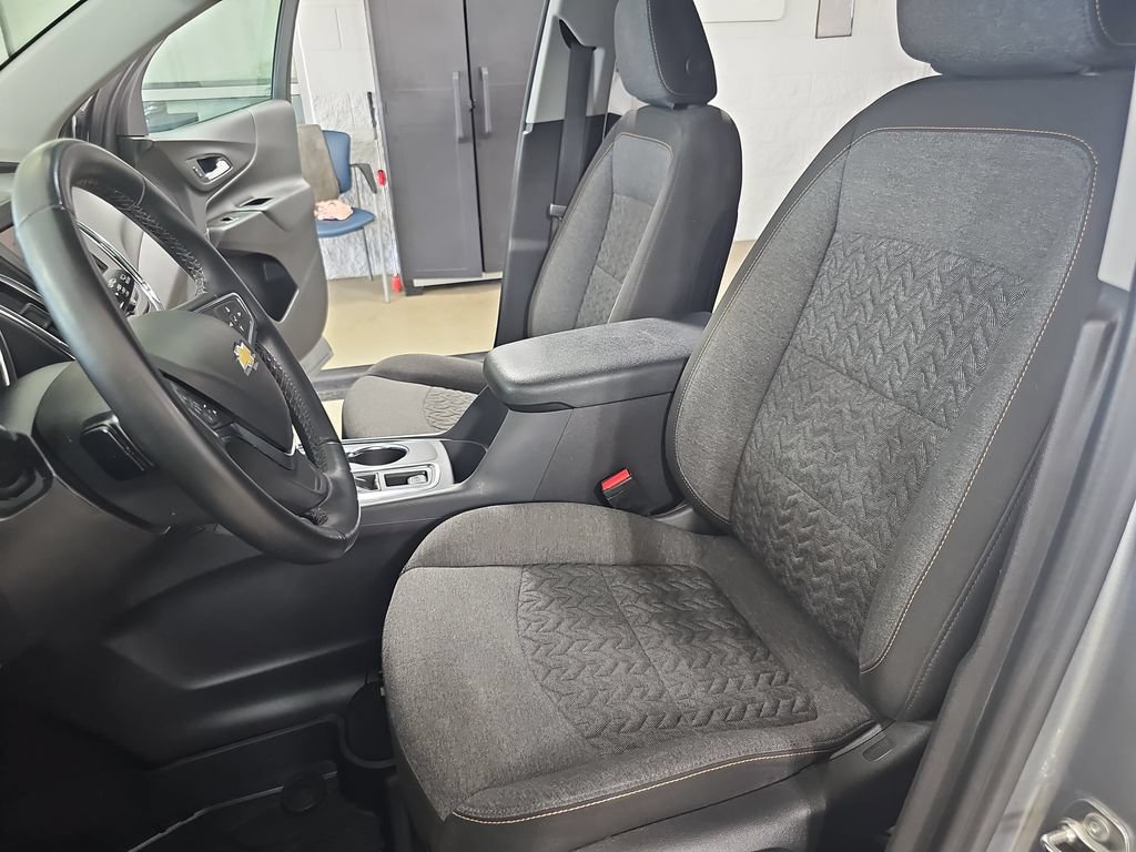 Certified 2024 Chevrolet Equinox LT w/ LPO, Floor Liner Package FWD image 19