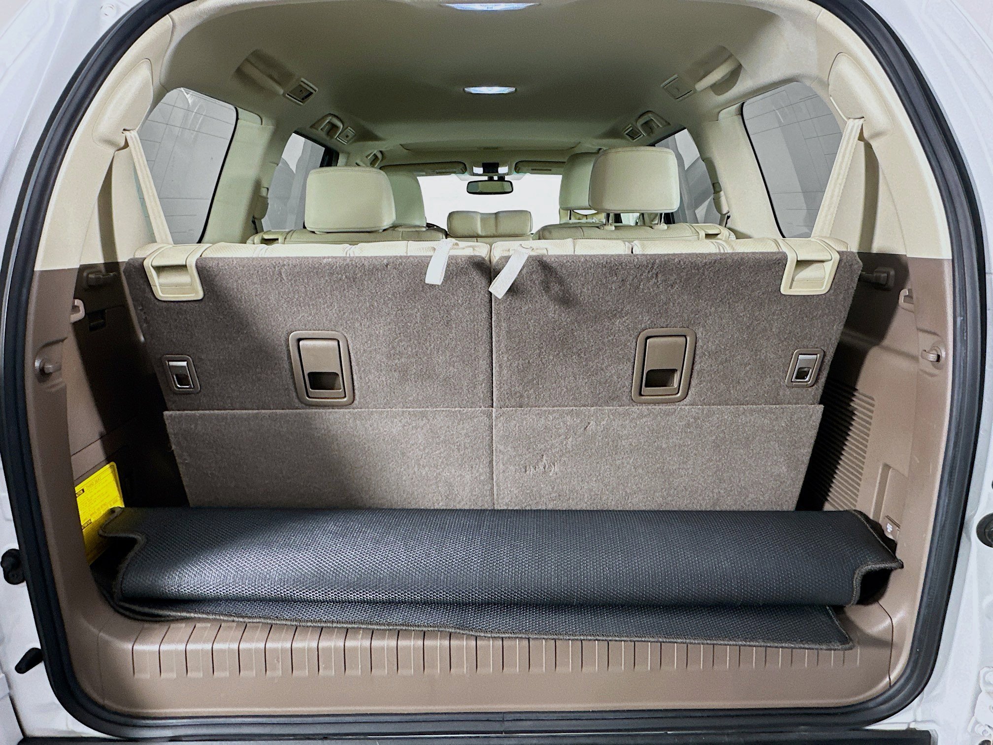 Used 2016 Lexus GX 460 w/ Premium Package image 32