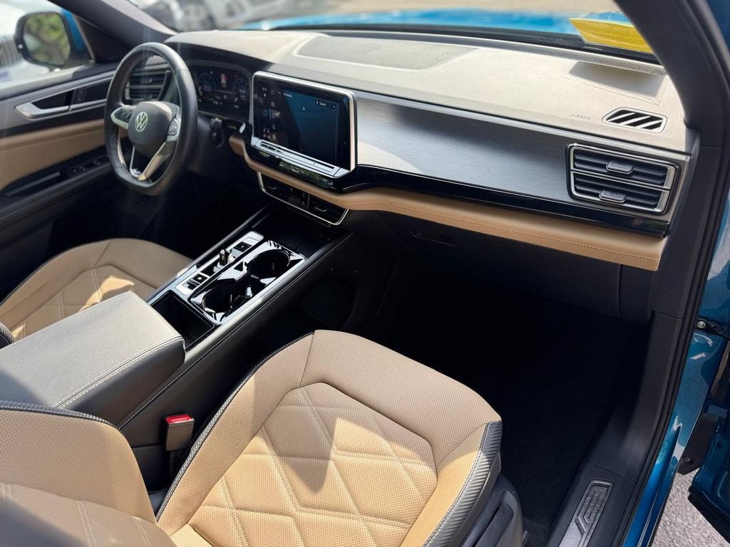 Used 2024 Volkswagen Atlas Cross Sport SE w/ Panoramic Sunroof Package AWD/4WD image 25