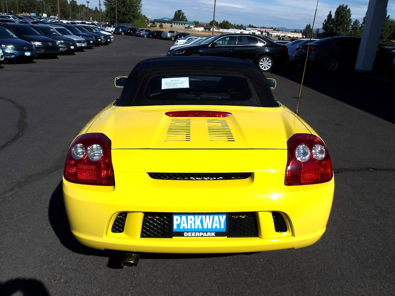 Used 2003 Toyota MR2 image 4