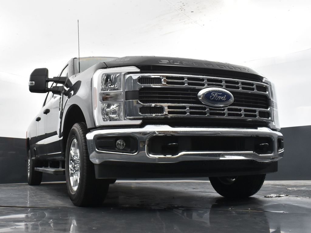 New 2026 Ford F250 XLT image 30