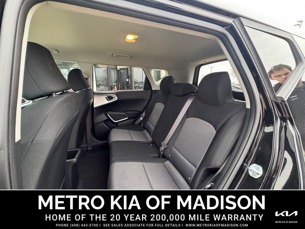 Used 2021 Kia Soul LX image 23