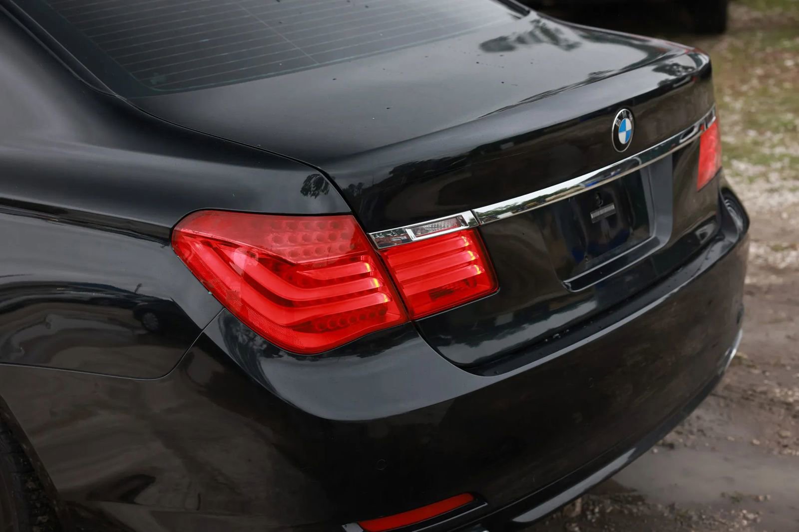 Used 2011 BMW 740i image 35