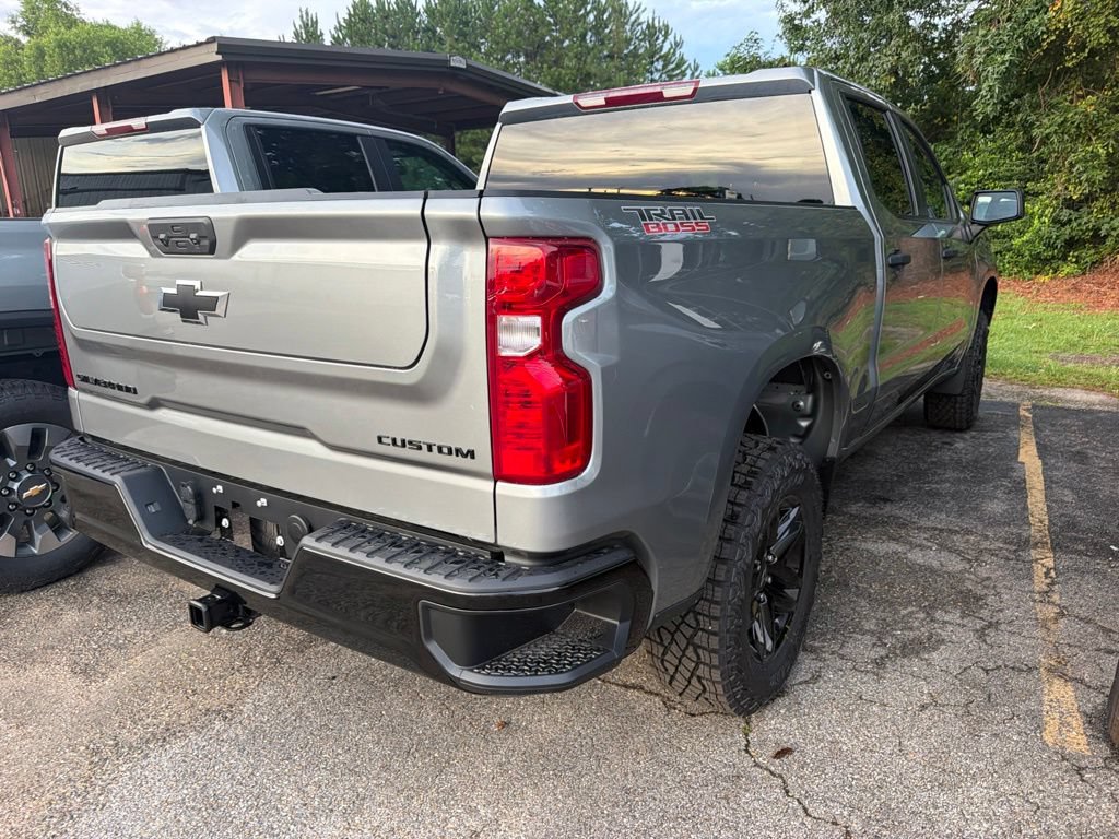 New 2026 Chevrolet Silverado 1500 Custom Trail Boss w/ LPO, Dark Essentials Package AWD/4WD image 3