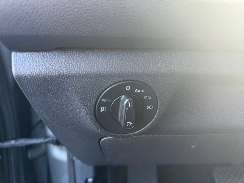 Used 2019 Volkswagen Jetta R-Line FWD image 16