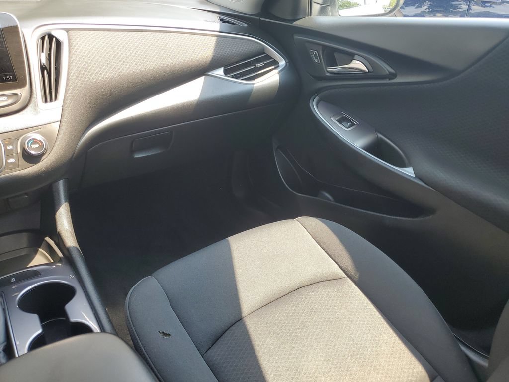 Used 2021 Chevrolet Malibu RS w/ LPO, Convenience Package 2 FWD image 21