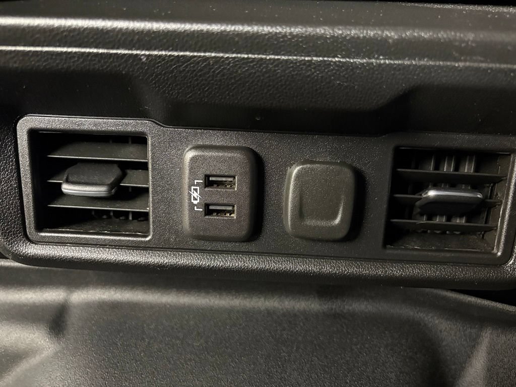 Certified 2021 Chevrolet Silverado 1500 LT RWD image 38