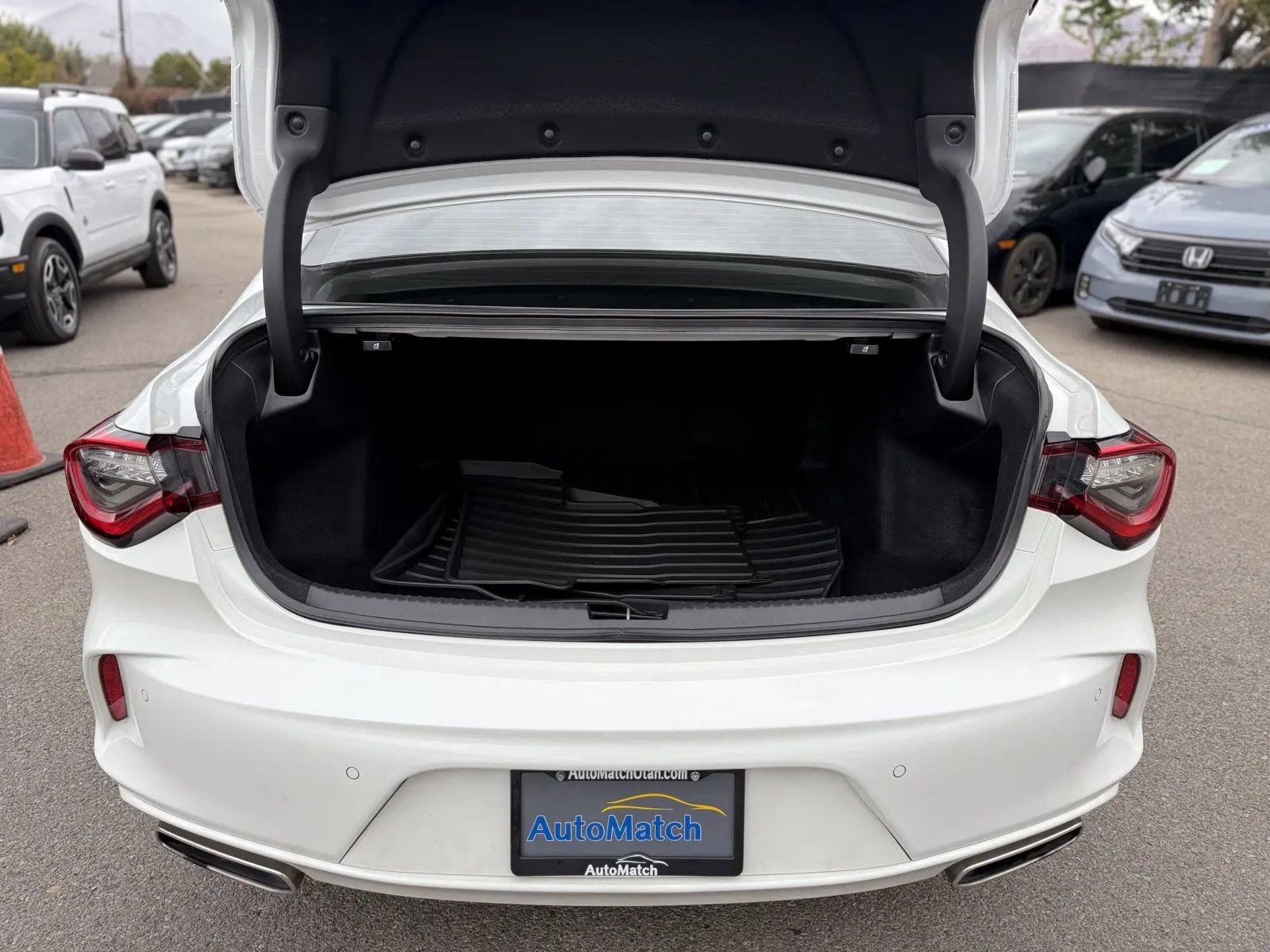 Used 2023 Acura TLX w/Tech image 16