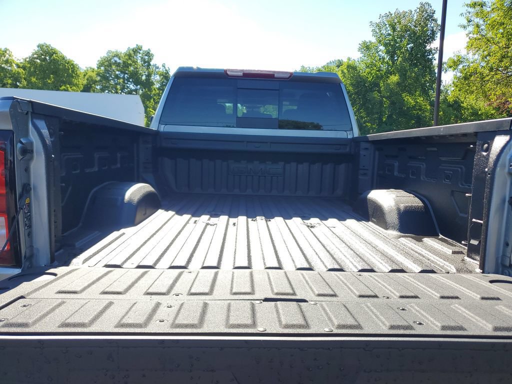 New 2026 GMC Sierra 2500 SLE w/ SLE Value Package; AWD/4WD image 9