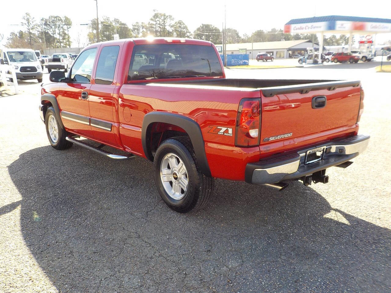 Used 2006 Chevrolet Silverado 1500 LT w/ Light Duty Power Package image 3