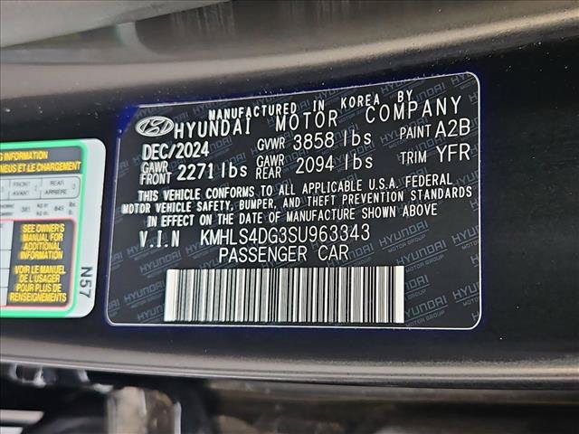 Used 2025 Hyundai Elantra SEL FWD image 26