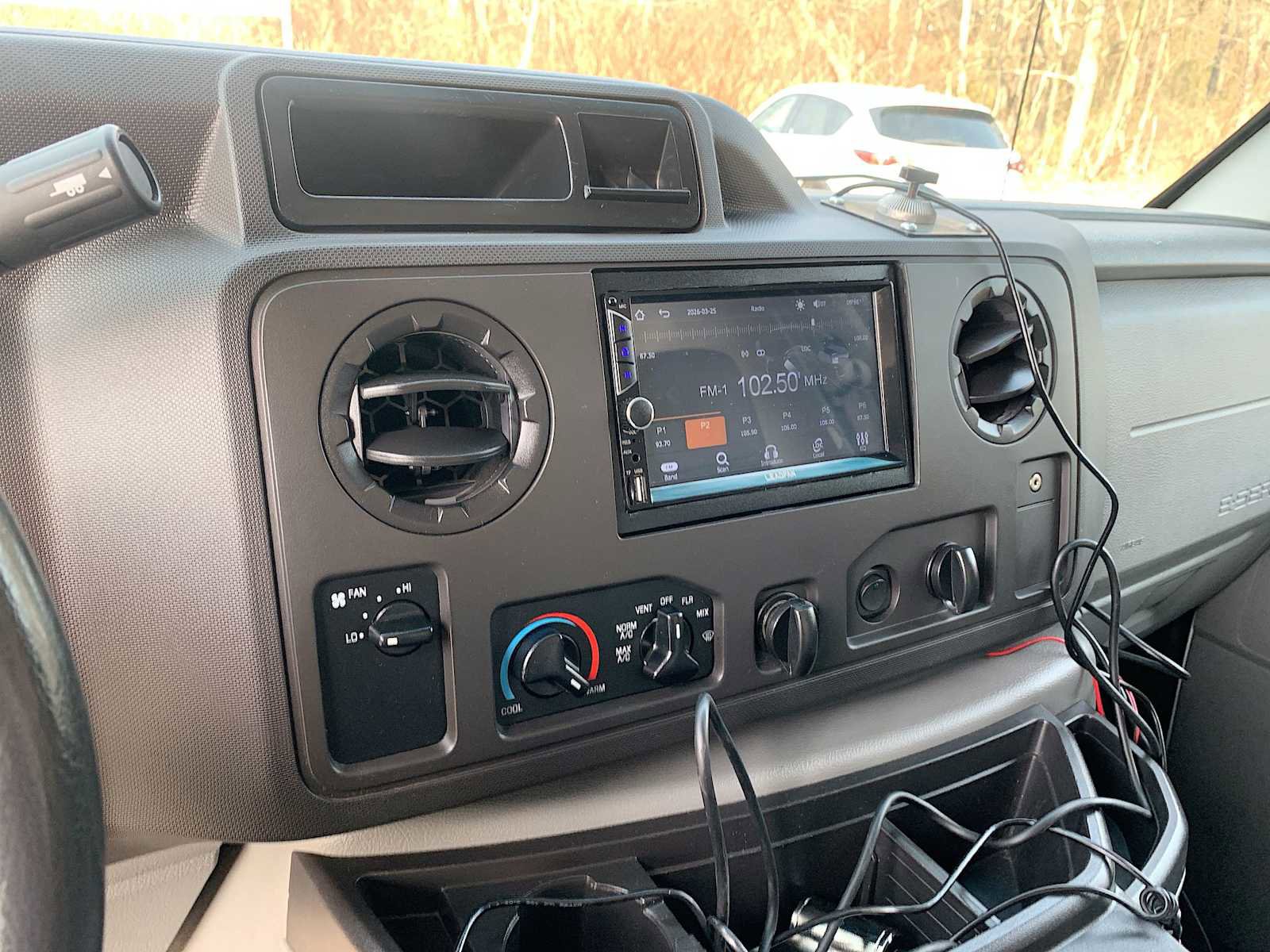 Used 2017 Ford E-450 and Econoline 450 Super Duty w/ Power Windows & Locks Group RWD image 13