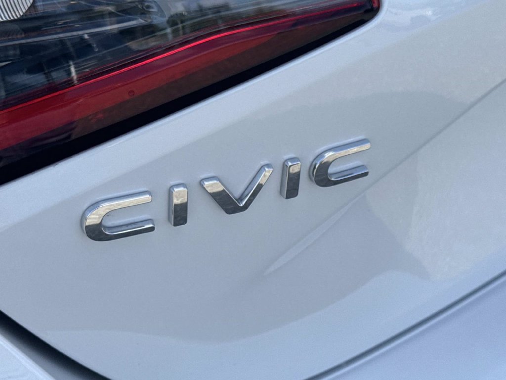 Used 2023 Honda Civic Sport image 7