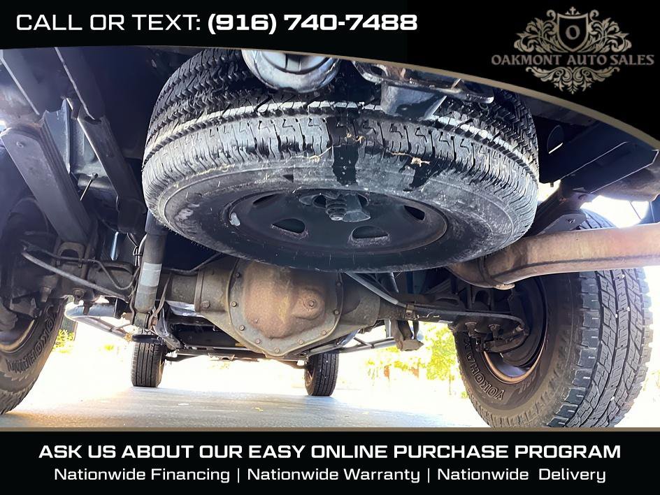 Used 2004 Chevrolet Silverado 2500 LT w/ Skid Plate Package AWD/4WD image 37