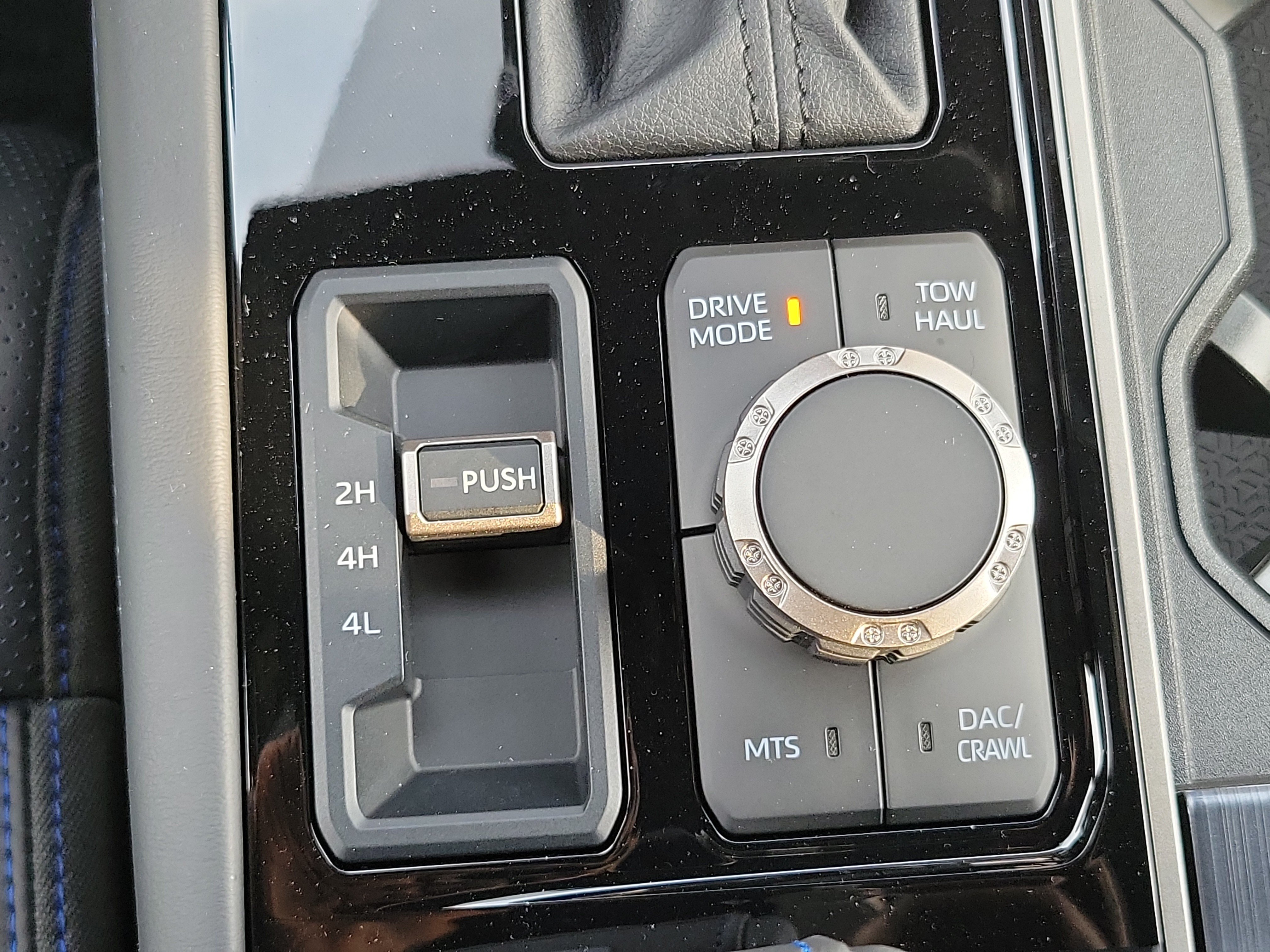 New 2026 Toyota Sequoia Platinum AWD/4WD image 31