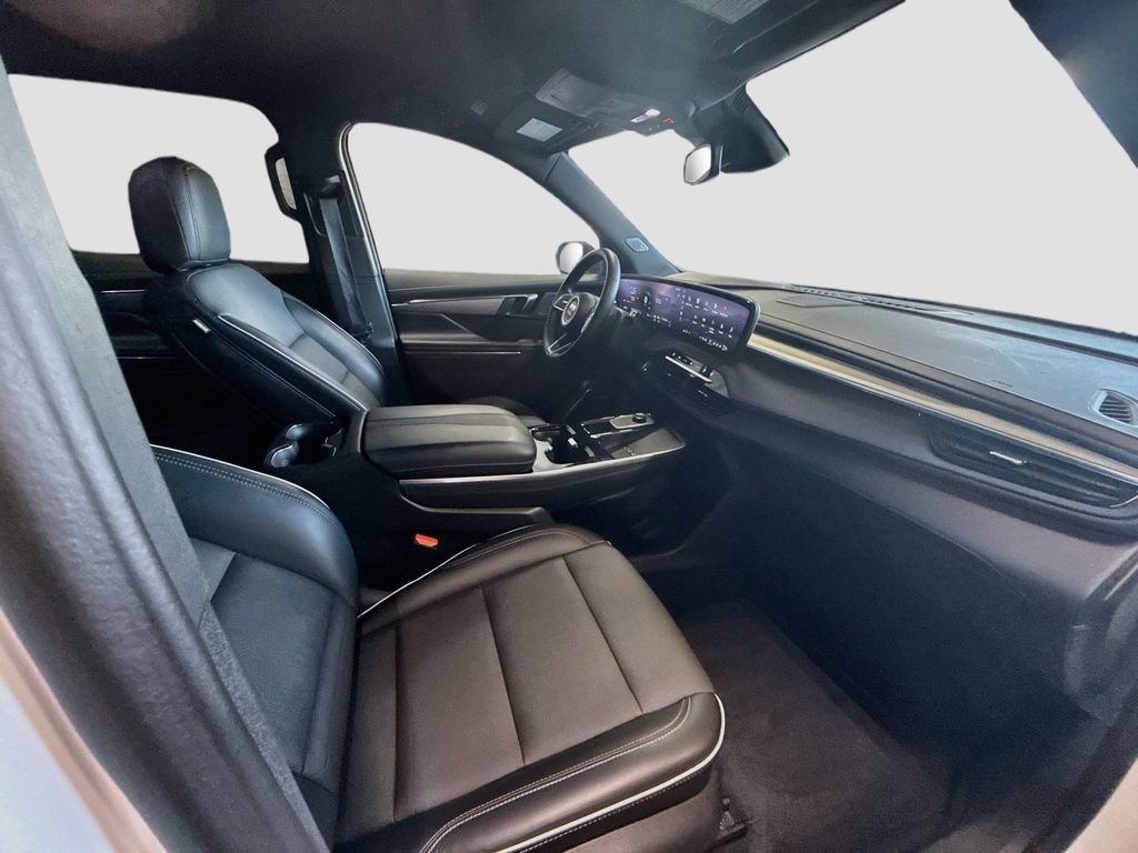 Used 2025 Buick Enclave Preferred FWD image 29