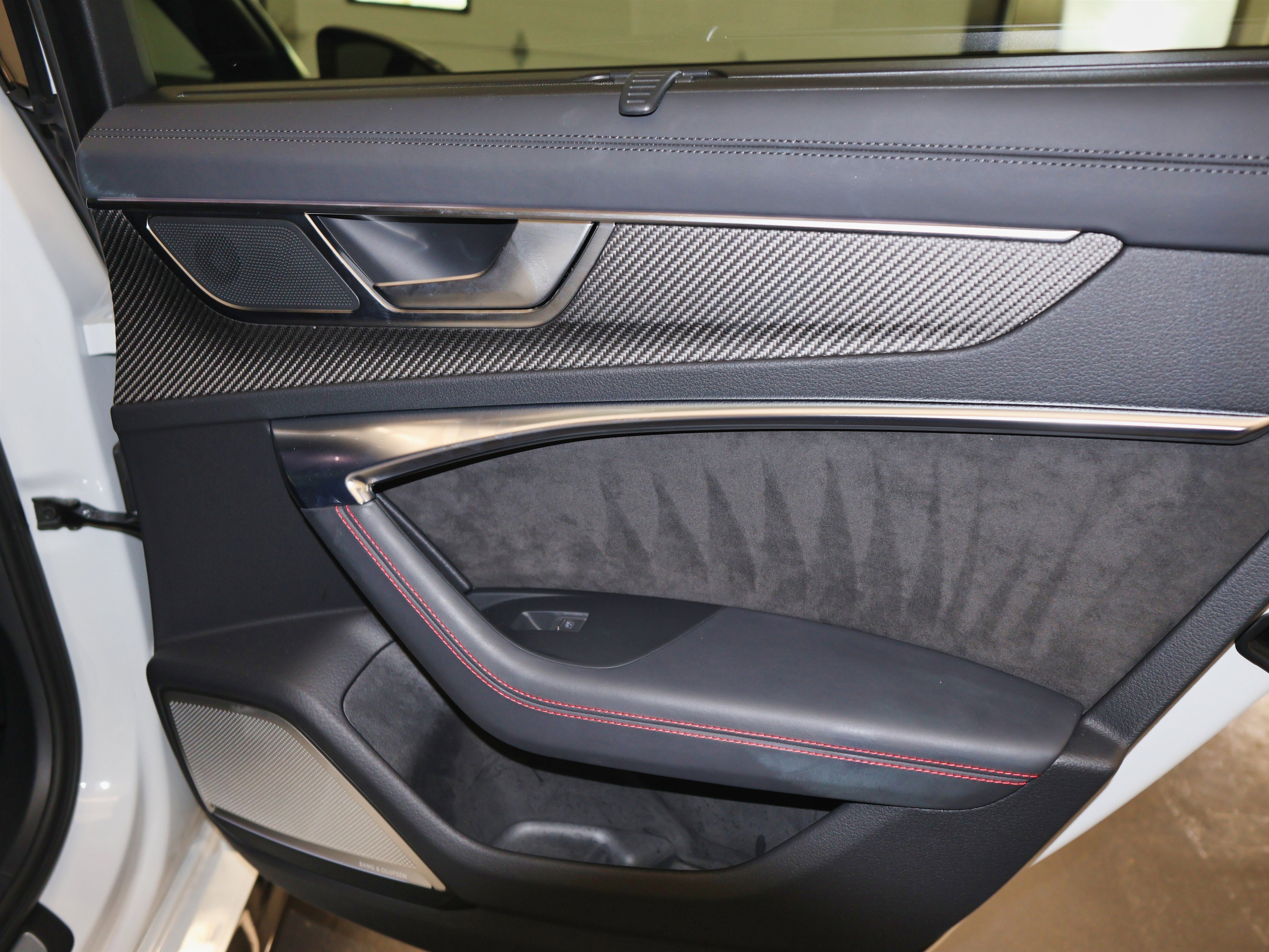 Used 2021 Audi RS 6 w/ Executive Package image 56